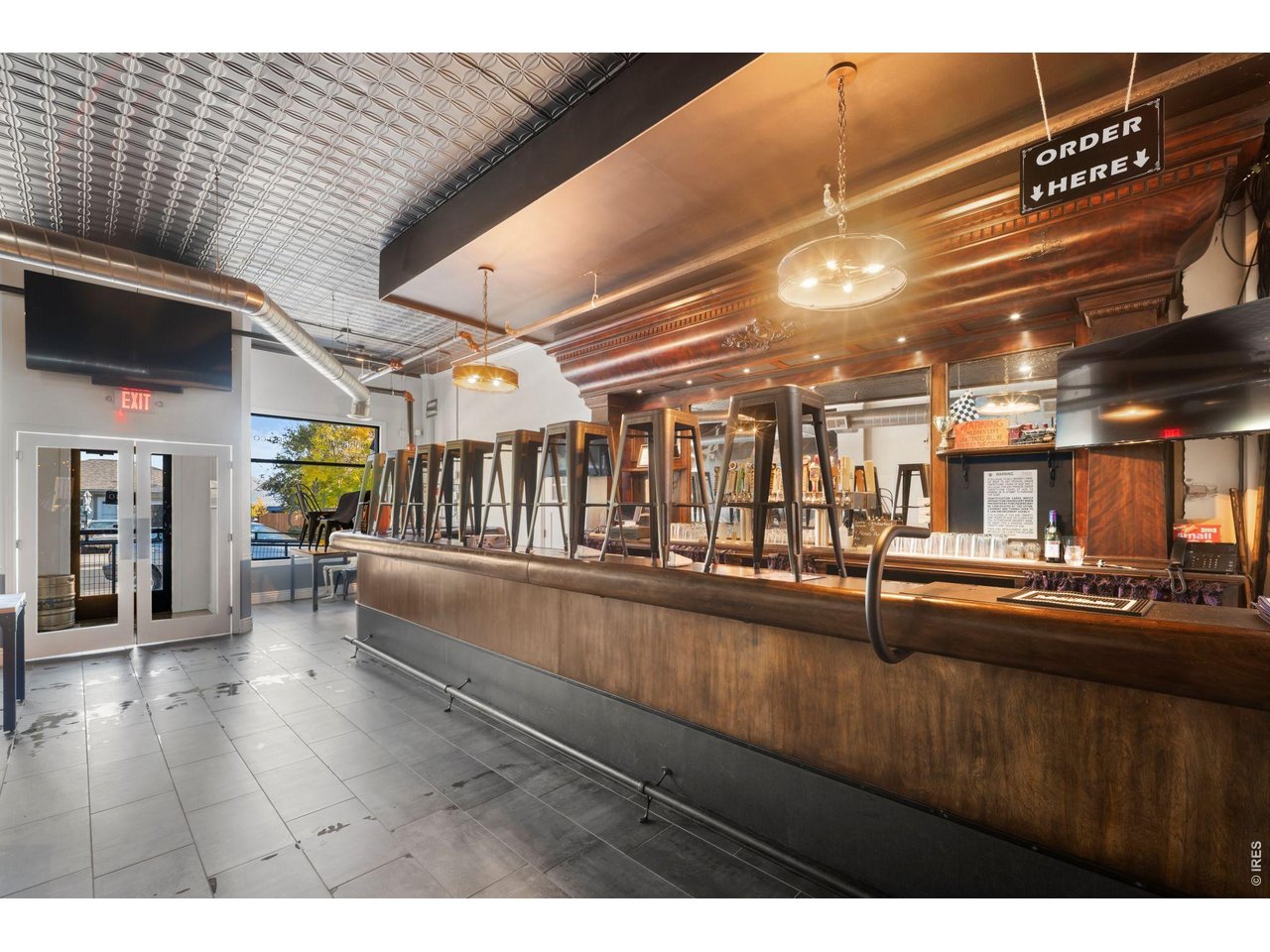 Taproom bar