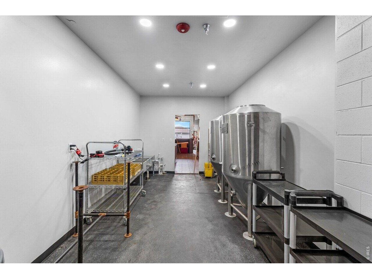 Commercial kitchen